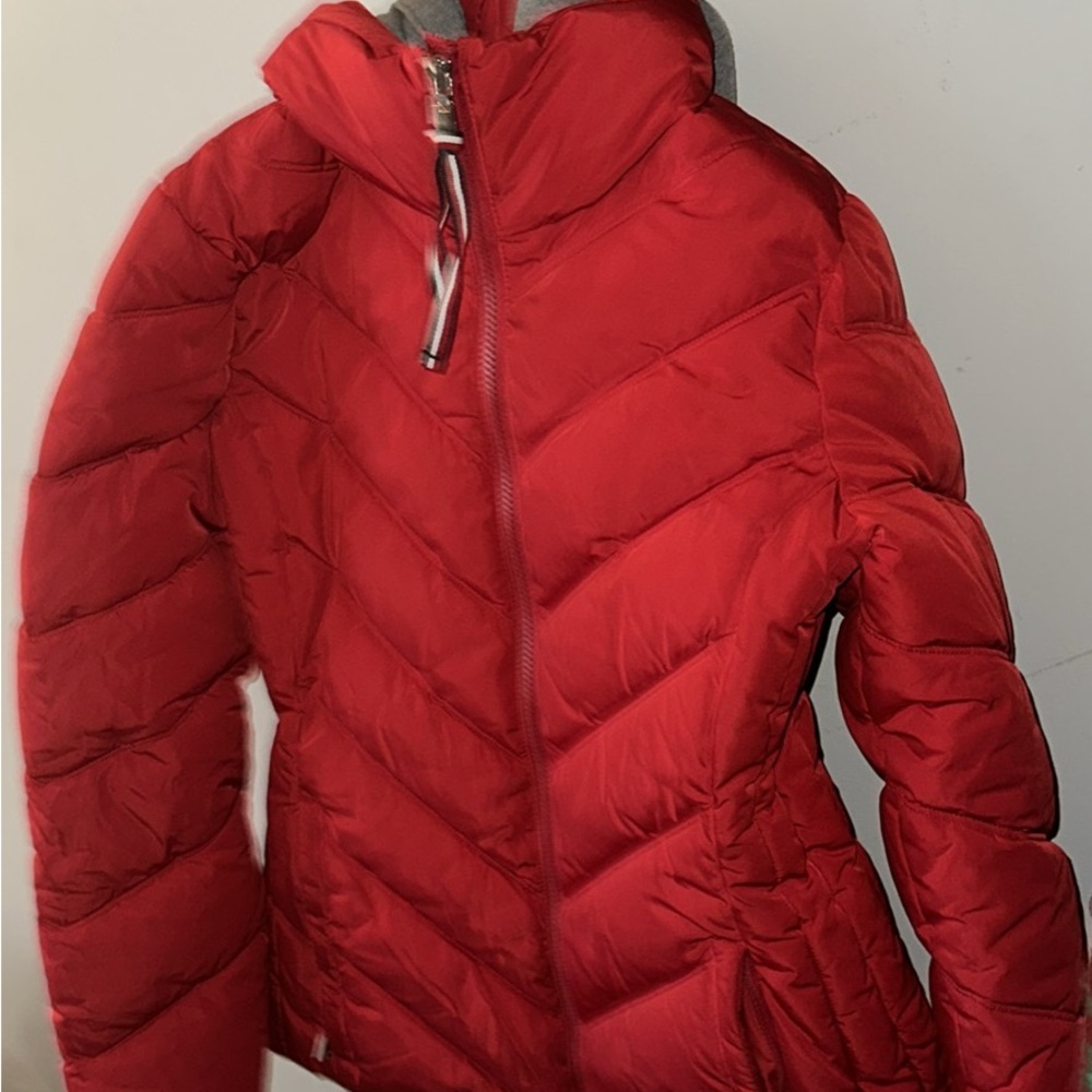 Tommy Hilfiger Red Puffer Jacket with Chevron Quilting